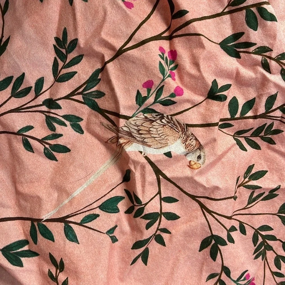 - Anthropologie Prianka full/Queen Fitted Sheet x1 new out of package Bedd…